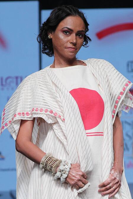 NIDHIKA SHEKHAR White Cotton, Organza Striped Asymmetrical Cape Online at Aza Fashions NIDHIKA SHEKHAR_White Cotton, Organza Striped Asymmetrical Cape _Online_at_Aza_Fashions