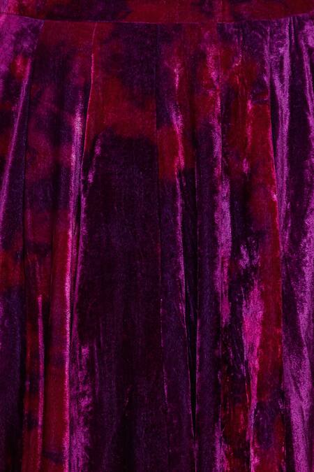 Akanksha Gajria Purple Blouse Tie-dye Velvet Lehenga Set at Aza Fashions Akanksha Gajria_Purple Blouse Tie-dye Velvet Lehenga Set_at_Aza_Fashions