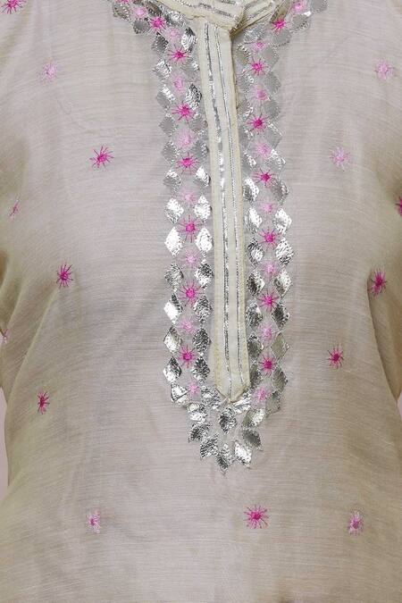 Abhi Singh_Beige Chanderi Mandarin Collar Embroidered Kurta Palazzo Set _at_Aza_Fashions