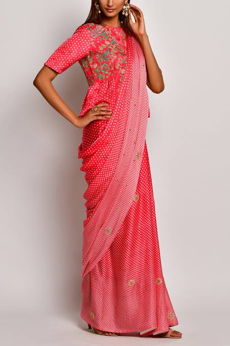 Swati Vijaivargie Red Viscose Silk Satin Round Printed Saree With Blouse Online at Aza Fashions Swati Vijaivargie_Red Viscose Silk Satin Round Printed Saree With Blouse _Online_at_Aza_Fashions