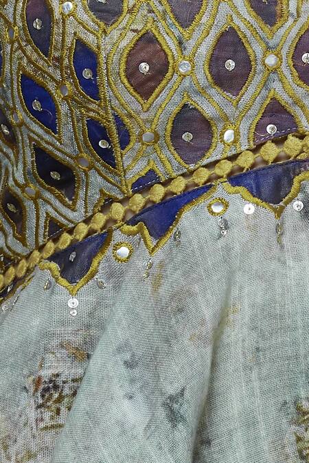 Poonam Dubey Grey Cotton V Neck Embroidered Kurta Skirt Set at Aza Fashions Poonam Dubey_Grey Cotton V Neck Embroidered Kurta Skirt Set_at_Aza_Fashions