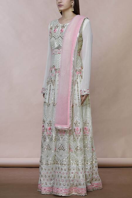 Abhi Singh_White Georgette Round Embroidered Anarkali With Dupatta _Online_at_Aza_Fashions
