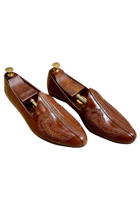 Artimen Brown Leather Embroidered Juttis Online at Aza Fashions Artimen_Brown Leather Embroidered Juttis _Online_at_Aza_Fashions