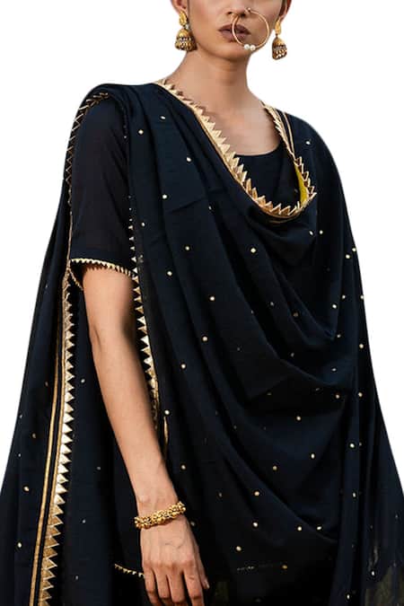 Buy_Kharakapas_Black Polka Dotted Dupatta _Online_at_Aza_Fashions