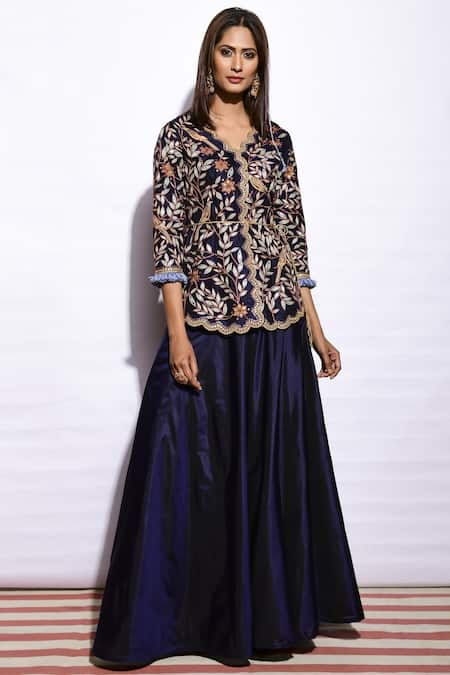 Swati Vijaivargie_Blue Silk V-shaped Neckline Embroidered Kurta Skirt Set _Online_at_Aza_Fashions