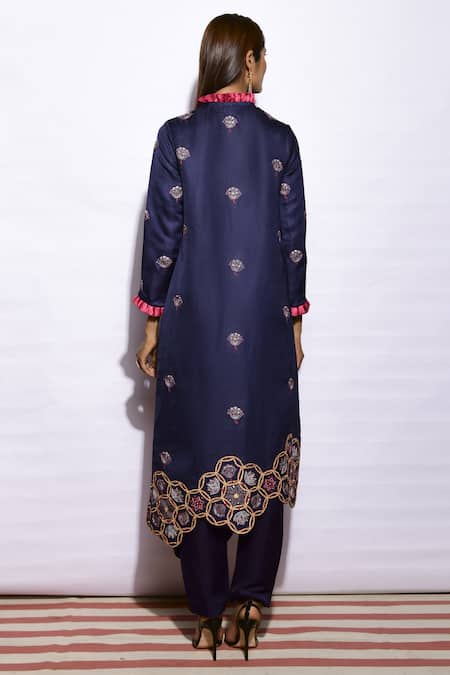 Swati Vijaivargie Embroidered Asymmetric Kurta Set 