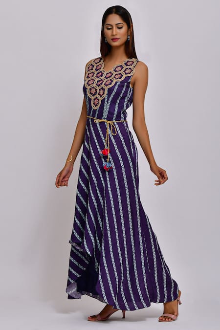 Buy_Swati Vijaivargie_Blue Linen Satin V-shaped Neckline Printed Flared Jumpsuit _Online_at_Aza_Fashions