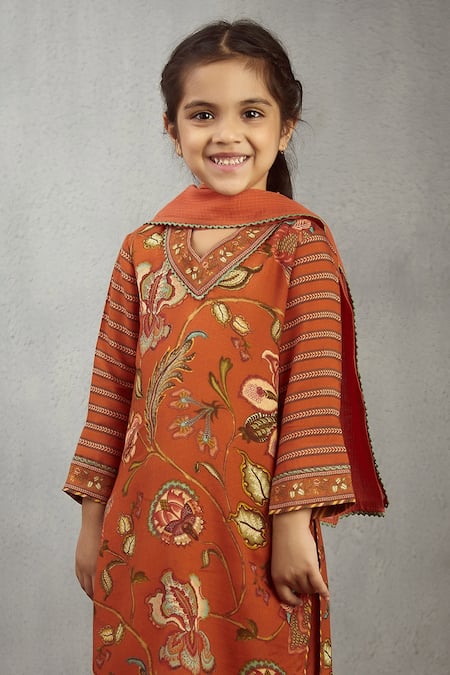 Shop Torani Orange Chanderi, Cotton, Silk Embroidery Printed Kurta Set Online at Aza Fashions Shop_Torani_Orange Chanderi, Cotton, Silk Embroidery Printed Kurta Set _Online_at_Aza_Fashions
