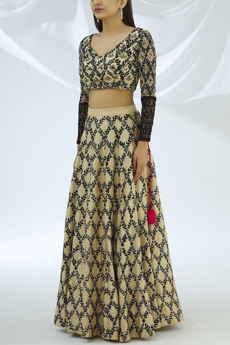 Buy Astha Narang Cream Raw Silk, Net Leaf Neck Embellished Lehenga Set Online at Aza Fashions Buy_Astha Narang_Cream Raw Silk, Net Leaf Neck Embellished Lehenga Set _Online_at_Aza_Fashions