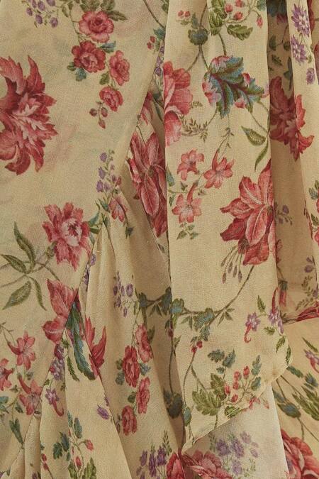 Astha Narang Beige Georgette U Neck Pre-draped Saree Set at Aza Fashions Astha Narang_Beige Georgette U Neck Pre-draped Saree Set _at_Aza_Fashions