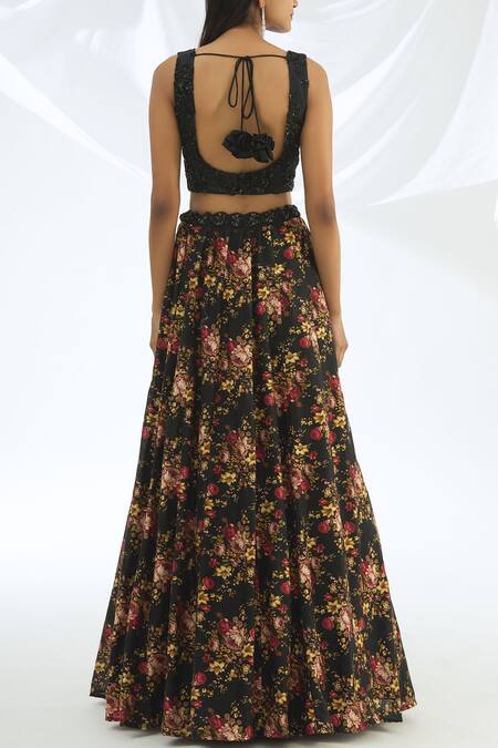 Shop Astha Narang Black Chanderi, Crepe V Neck Lehenga Set at Aza Fashions Shop_Astha Narang_Black Chanderi, Crepe V Neck Lehenga Set_at_Aza_Fashions