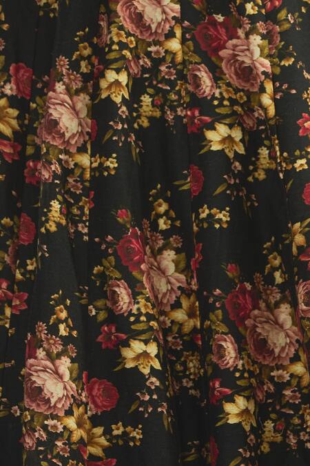 Astha Narang Black Chanderi, Crepe V Neck Lehenga Set at Aza Fashions Astha Narang_Black Chanderi, Crepe V Neck Lehenga Set_at_Aza_Fashions