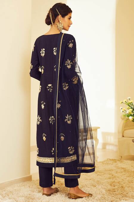 Shop Shyam Narayan Prasad Blue Silk Embroidered Kurta Set at Aza Fashions Shop_Shyam Narayan Prasad_Blue Silk Embroidered Kurta Set_at_Aza_Fashions