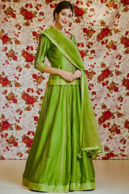 Shyam Narayan Prasad_Green Silk, Chanderi Brocade 3d Floral Motif Round Neck Kurta Lehenga Set _Online_at_Aza_Fashions