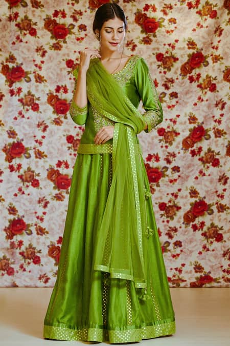 Buy_Shyam Narayan Prasad_Green Silk, Chanderi Brocade 3d Floral Motif Round Neck Kurta Lehenga Set _Online_at_Aza_Fashions