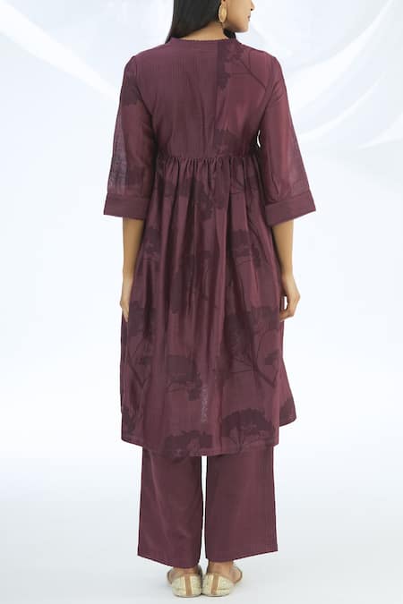 Shop_Shagun Manchanda_Purple Chanderi Silk V Neck Kurta Set  _at_Aza_Fashions