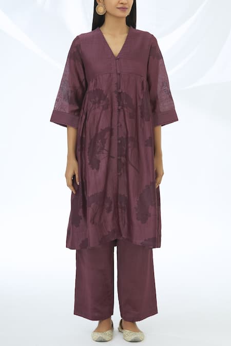 Buy_Shagun Manchanda_Purple Chanderi Silk V Neck Kurta Set  _Online_at_Aza_Fashions