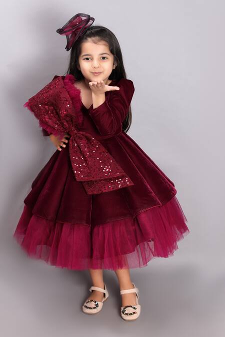 Janyas Closet_Maroon Velvet Gown With Hair Clip _Online_at_Aza_Fashions