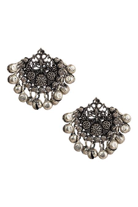 Zariin Black Antique Stud Earrings