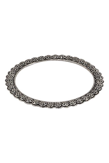 Buy Zariin Black Antique Bangle Single Pc Only Online at Aza Fashions Buy_Zariin_Black Antique Bangle Single Pc Only _Online_at_Aza_Fashions