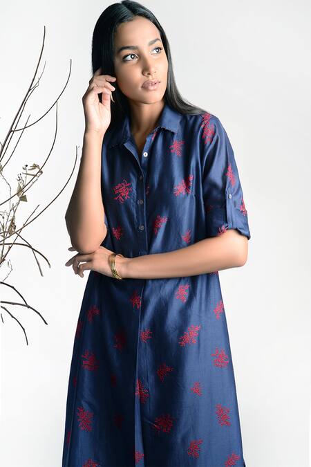 Buy_Umbar_Blue Silk Spread Collar Embroidered Kurta_Online_at_Aza_Fashions