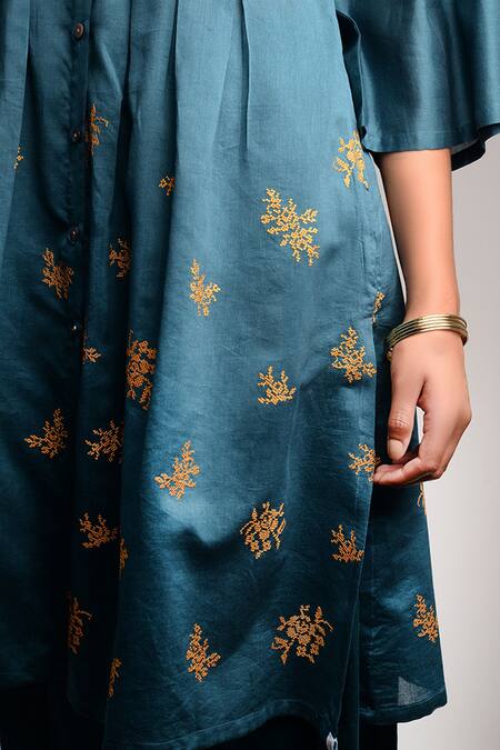 Buy_Umbar_Blue Silk Spread Collar Embroidered Tunic_Online_at_Aza_Fashions