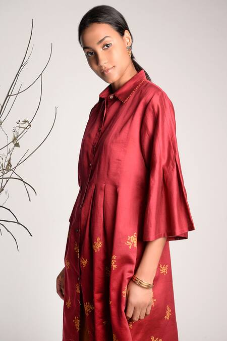 Shop_Umbar_Wine Silk Spread Collar Embroidered Tunic_Online_at_Aza_Fashions