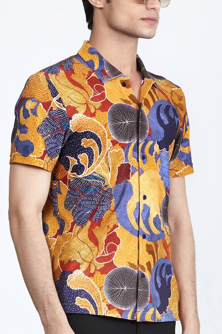 Shivan & Narresh_Multi Color Printed Polo Shirt_Online_at_Aza_Fashions