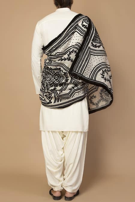 Shop Siddartha Tytler Black Velvet Shawl at Aza Fashions Shop_Siddartha Tytler_Black Velvet Shawl _at_Aza_Fashions