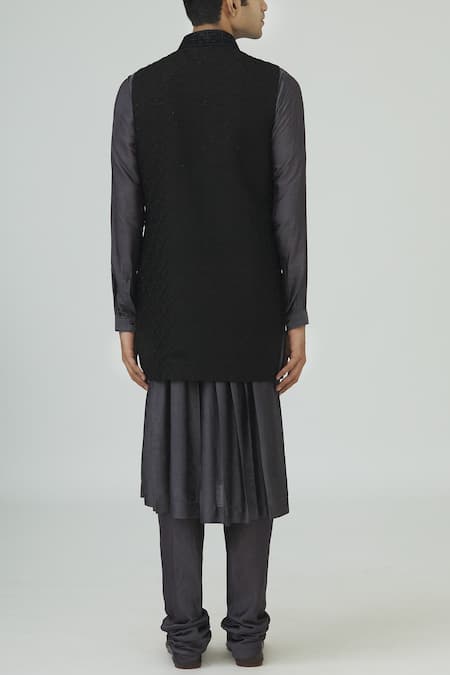 Shop Vanshik Black Silk Bundi Kurta Set at Aza Fashions Shop_Vanshik_Black Silk Bundi Kurta Set _at_Aza_Fashions