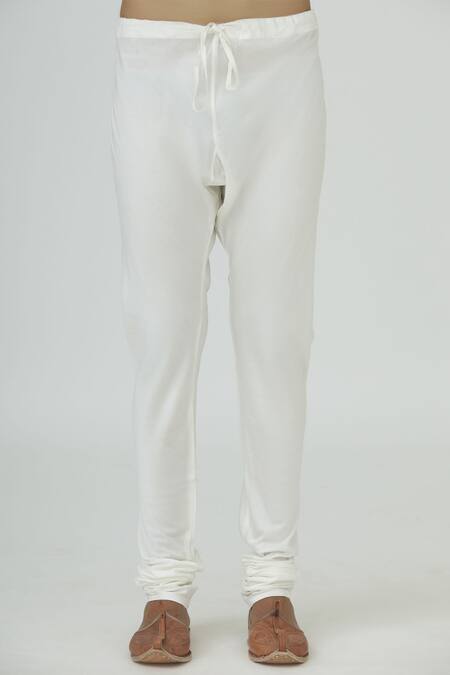 Shop Vanshik Off White Chanderi Silk Kurta Set Online at Aza Fashions Shop_Vanshik_Off White Chanderi Silk Kurta Set _Online_at_Aza_Fashions