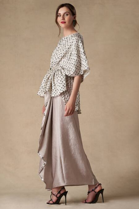 Twenty Nine Grey Silk Round Bandhani Blouse Online at Aza Fashions Twenty Nine_Grey Silk Round Bandhani Blouse _Online_at_Aza_Fashions