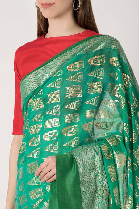 Buy Masaba Green Banarasi Saree With Unstitched Blouse Fabric Online at Aza Fashions Buy_Masaba_Green Banarasi Saree With Unstitched Blouse Fabric_Online_at_Aza_Fashions