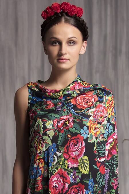 Shop Payal Jain Black Crystal Crepe Round Printed Kaftan Dress at Aza Fashions Shop_Payal Jain_Black Crystal Crepe Round Printed Kaftan Dress_at_Aza_Fashions