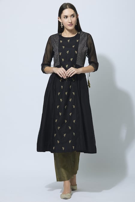 Virtuoso by Mekha and Anurag Chanderi Kurta Set 