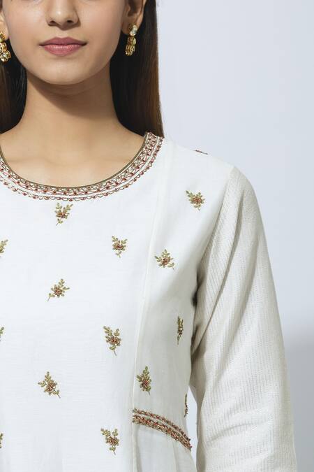 Virtuoso By Mekha And Anurag_White Chanderi Round Kurta With Dupatta_at_Aza_Fashions