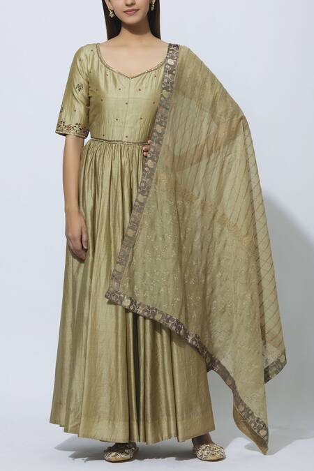 Virtuoso By Mekha And Anurag_Green Chanderi Leaf Neck Anarkali With Dupatta_Online_at_Aza_Fashions