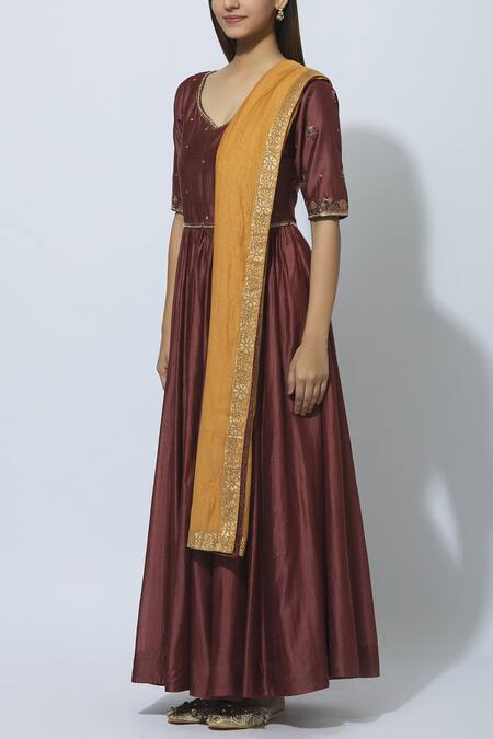 Buy_Virtuoso By Mekha And Anurag_Maroon Chanderi Leaf Neck Embroidered Anarkali With Dupatta_Online_at_Aza_Fashions
