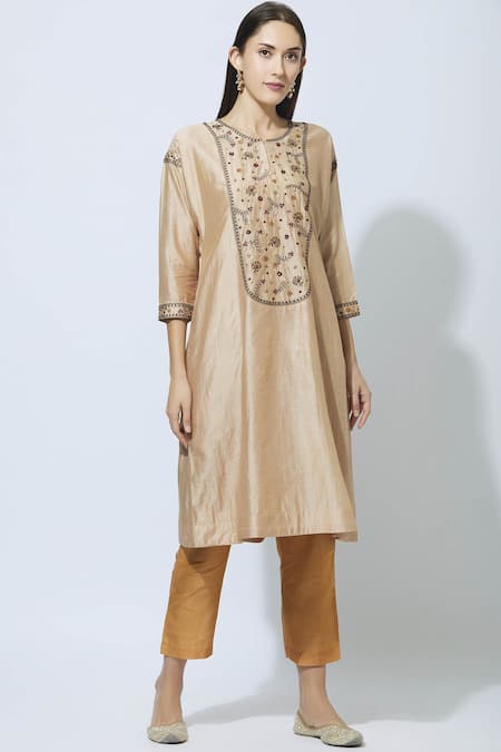 Virtuoso by Mekha and Anurag Chanderi Embroidered Kurta 