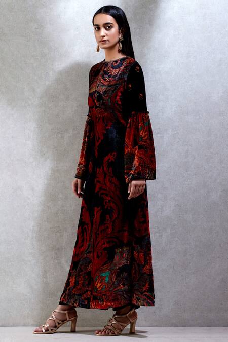 Buy_Ritu Kumar_Black Silk Velvet Round Printed Kurta Set_Online_at_Aza_Fashions
