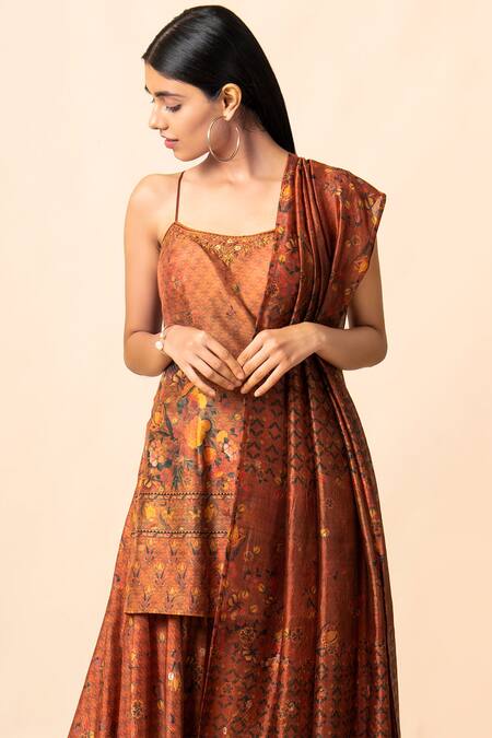 Shop Ekaya Banaras Orange Handwoven Banarasi Silk Kurta Palazzo Set at Aza Fashions Shop_Ekaya Banaras_Orange Handwoven Banarasi Silk Kurta Palazzo Set_at_Aza_Fashions