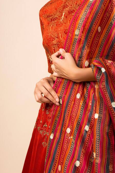 Ekaya Banaras_Maroon Handwoven Banarasi Silk Lehenga Set_Online_at_Aza_Fashions