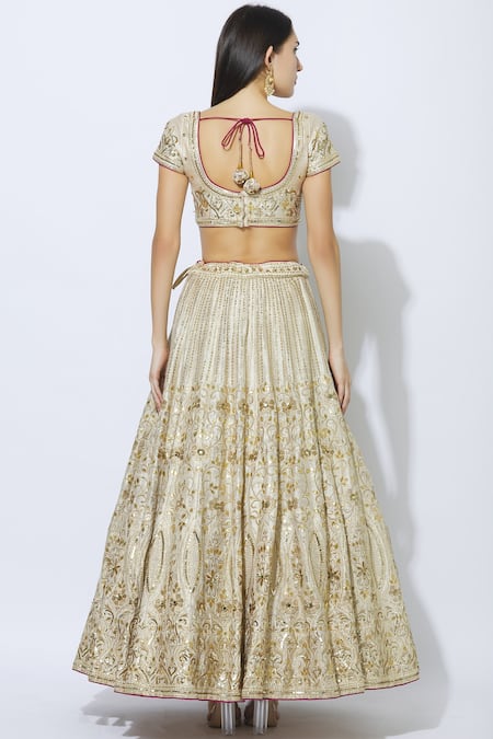 Esha Koul Embroidered Bridal Lehenga Set 