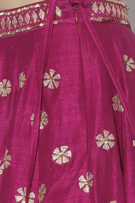 Esha Koul_Pink Raw Silk, Organza Sweetheart Neck Embroidered Bridal Lehenga Set _at_Aza_Fashions