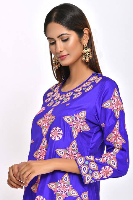 Swati Vijaivargie Blue Silk Round Kurta Set at Aza Fashions Swati Vijaivargie_Blue Silk Round Kurta Set _at_Aza_Fashions