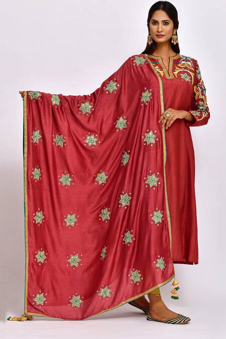 Swati Vijaivargie_Red Modal Tussar Round Embroidered Kurta Dhoti Pant Set _Online_at_Aza_Fashions