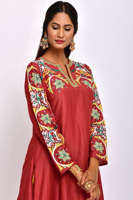 Buy_Swati Vijaivargie_Red Modal Tussar Round Embroidered Kurta Dhoti Pant Set _Online_at_Aza_Fashions