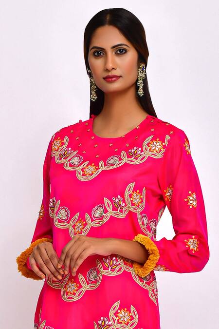 Swati Vijaivargie Pink Silk Round Kurta Set at Aza Fashions Swati Vijaivargie_Pink Silk Round Kurta Set _at_Aza_Fashions
