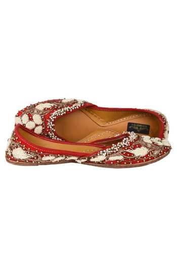 5elements Red Embroidered Juttis Online at Aza Fashions 5elements_Red Embroidered Juttis _Online_at_Aza_Fashions