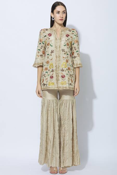 Samatvam By Anjali Bhaskar_Off White Shantoon, Habutai Silk Round Embroidered Kurta Sharara Set _Online_at_Aza_Fashions